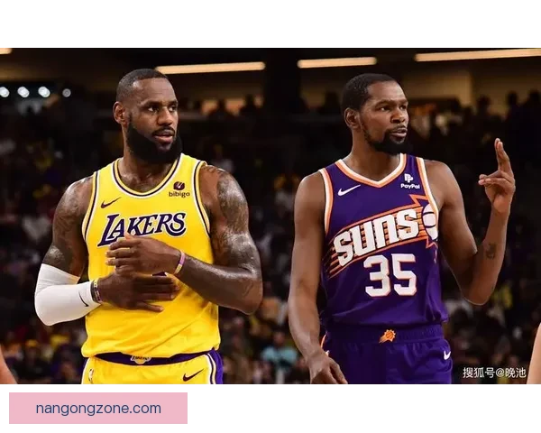 NBA季后赛激战正酣 詹姆斯与杜兰特再度上演巅峰对决
